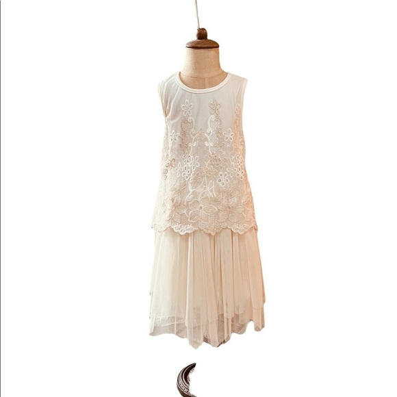 TWEEN - GIRLS SIZE 7 CREAM SLEEVES TULLE DRESS - Picture 1 of 10